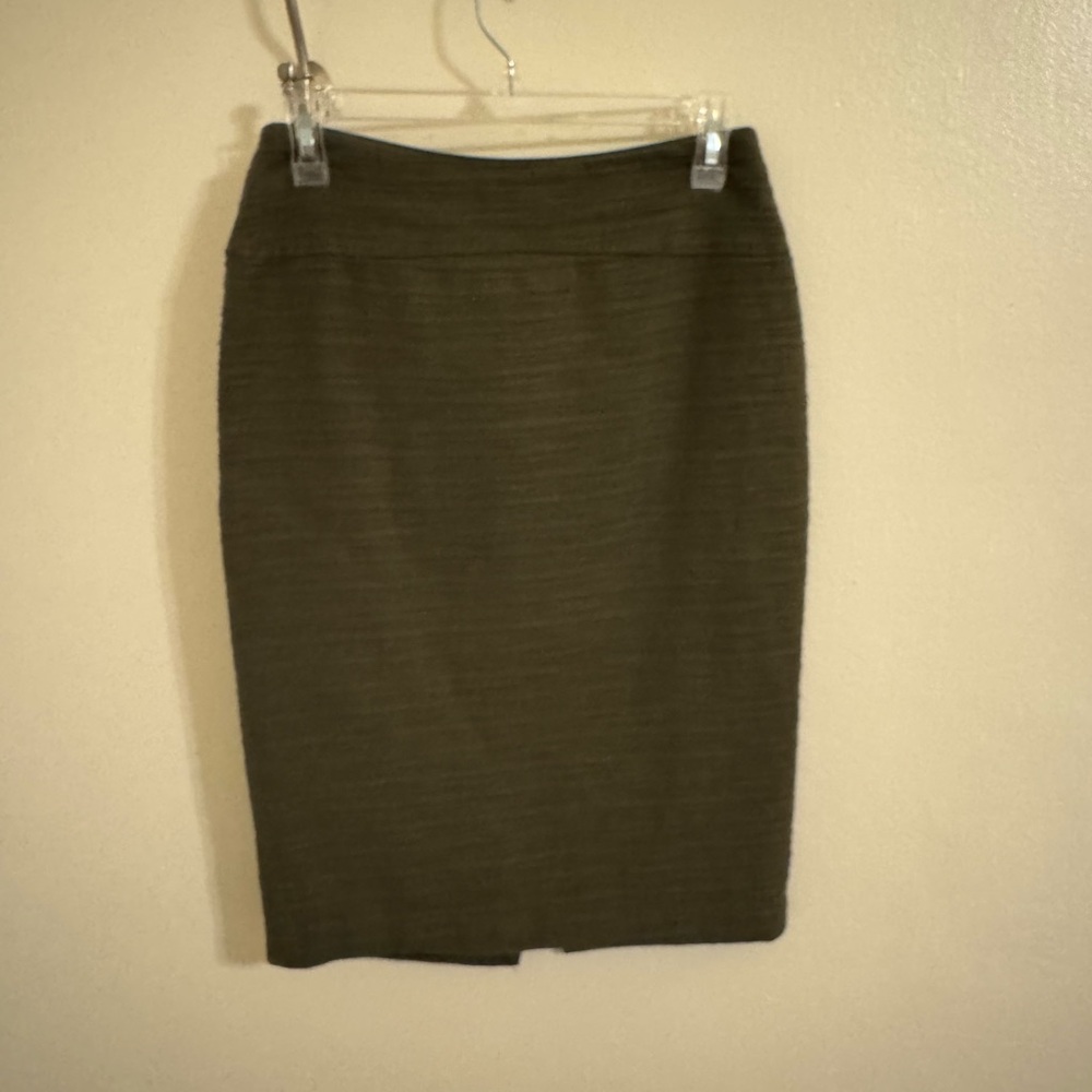 Moulinette Soeurs Size 2 olive green skirt